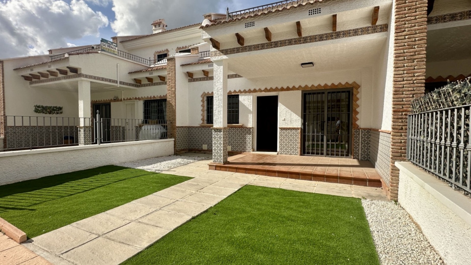Resale - Stadthaus -
San Miguel de Salinas