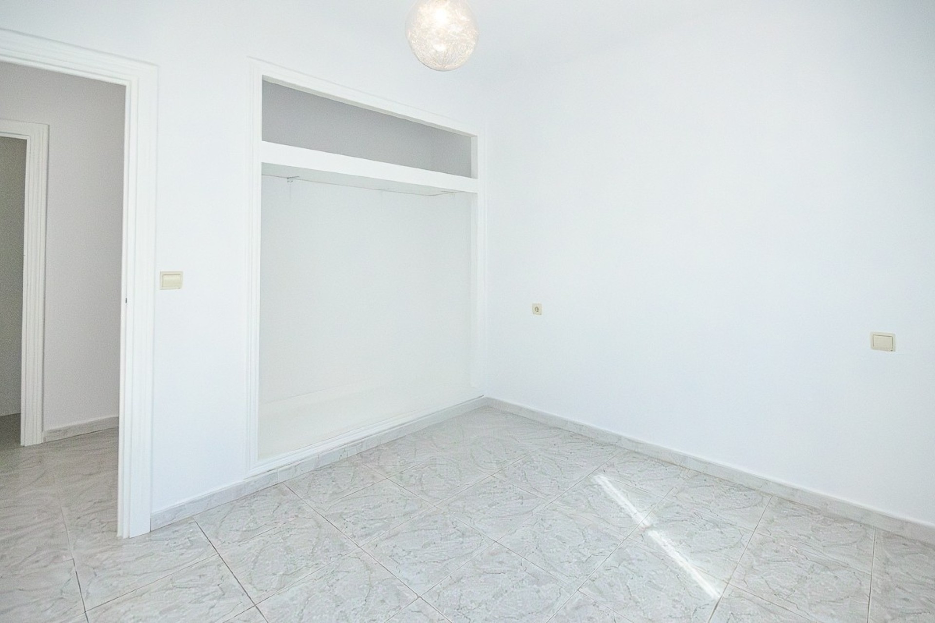 Resale - Stadthaus -
San Miguel de Salinas