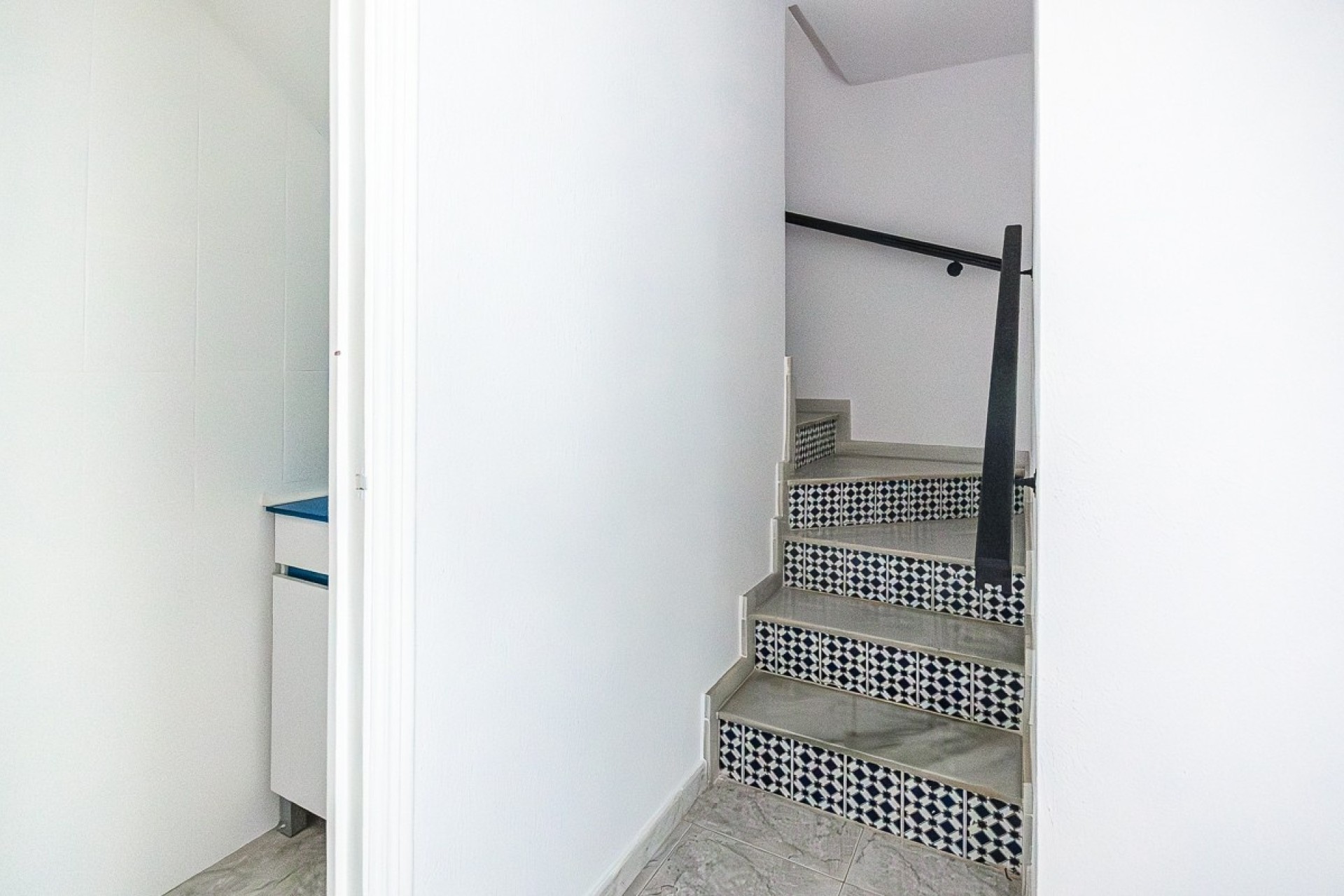 Resale - Stadthaus -
San Miguel de Salinas