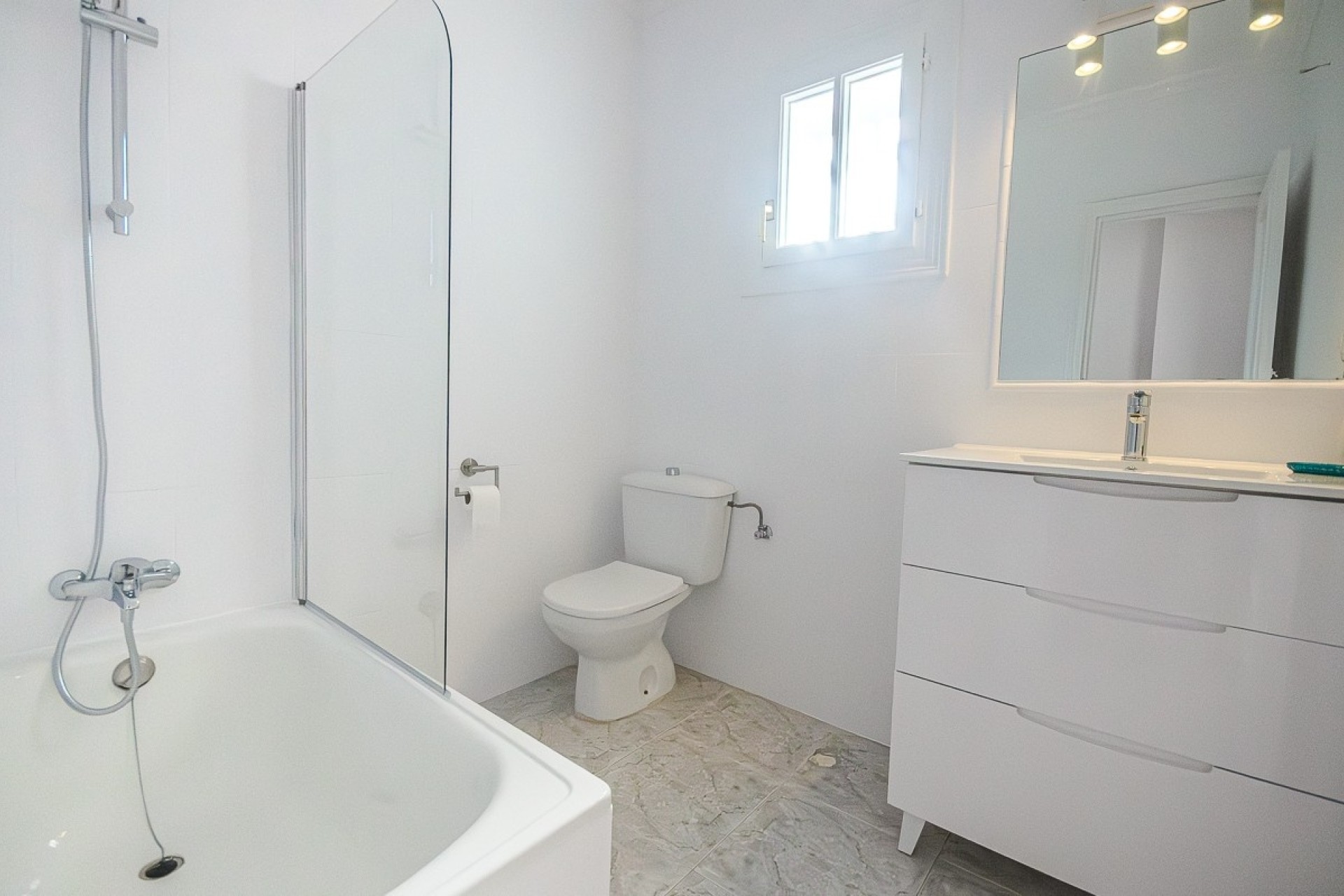 Resale - Stadthaus -
San Miguel de Salinas