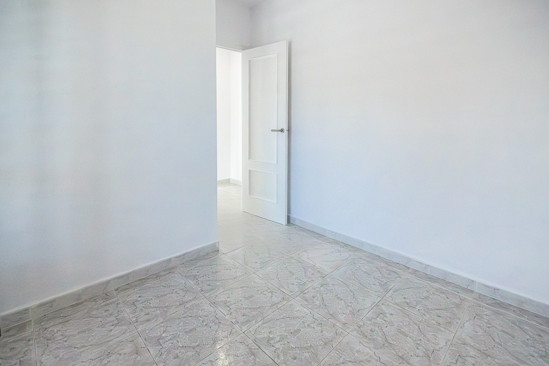 Resale - Stadthaus -
San Miguel de Salinas