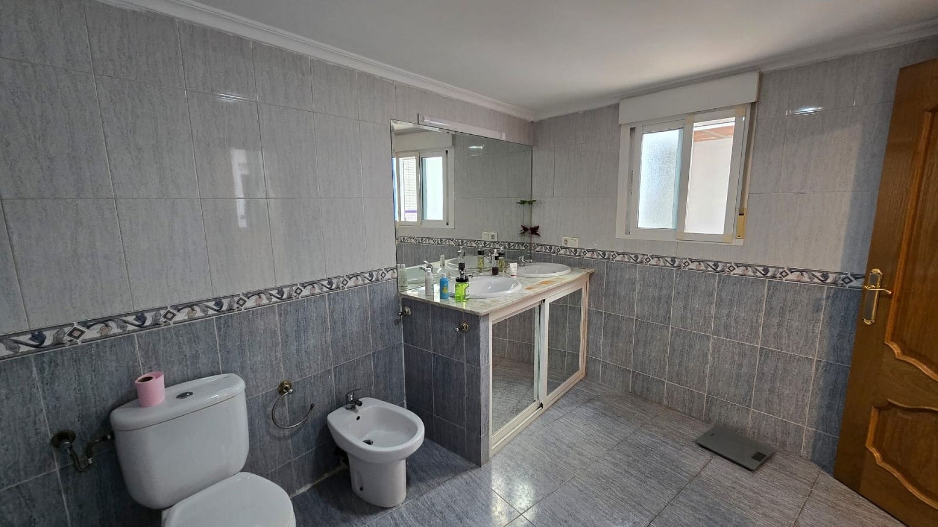 Resale - Stadthaus -
SAX