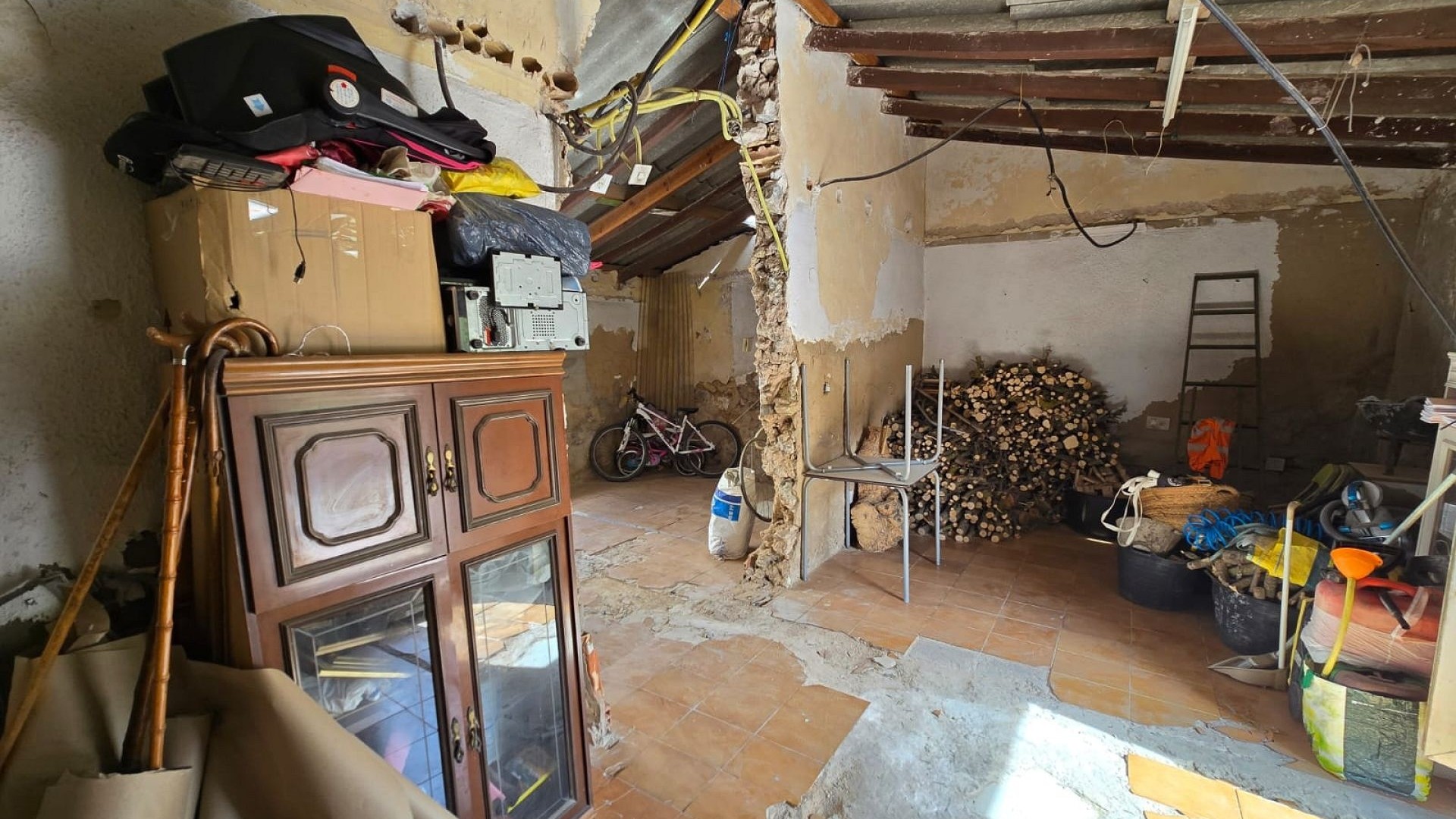 Resale - Stadthaus -
SAX