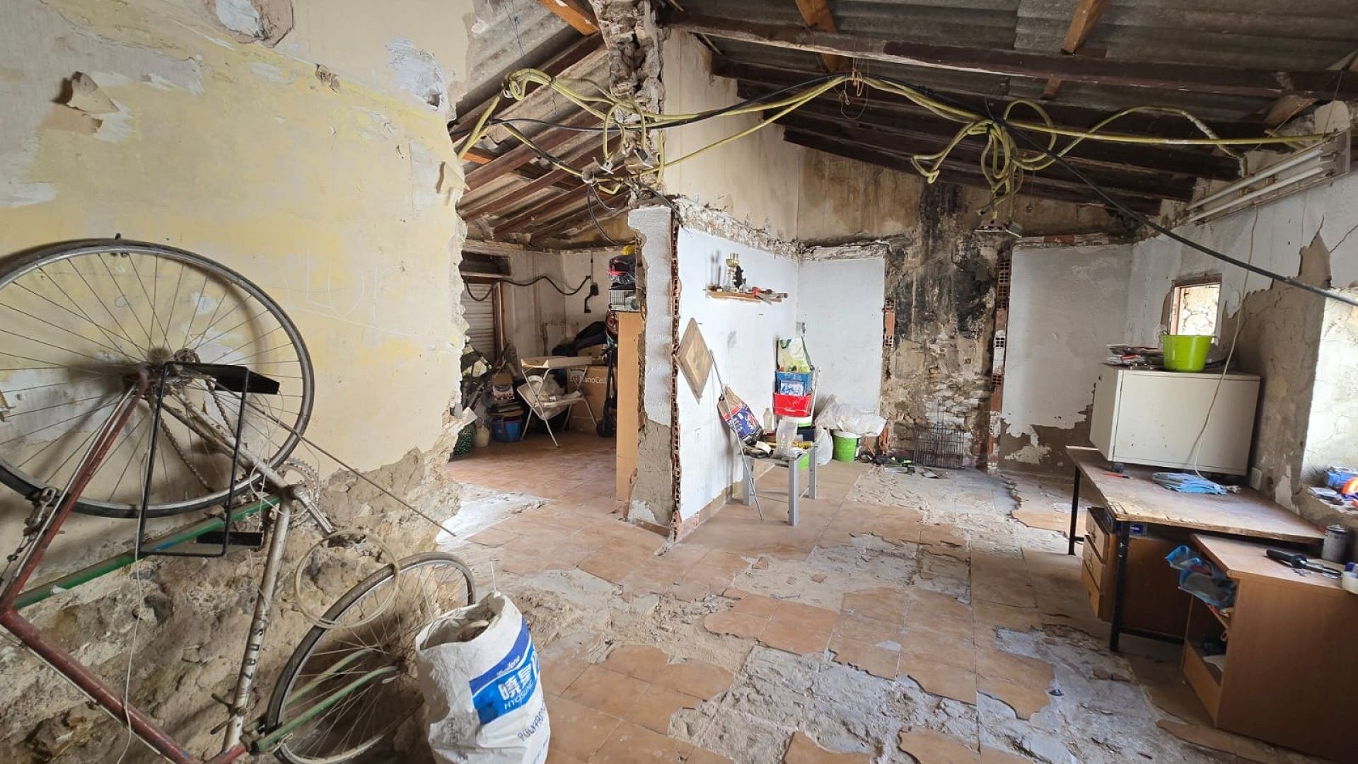 Resale - Stadthaus -
SAX