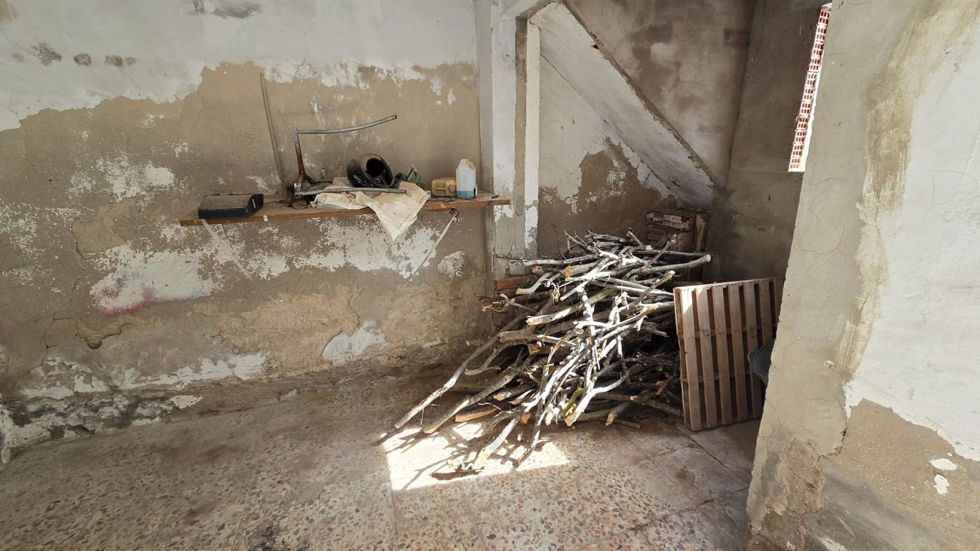 Resale - Stadthaus -
SAX