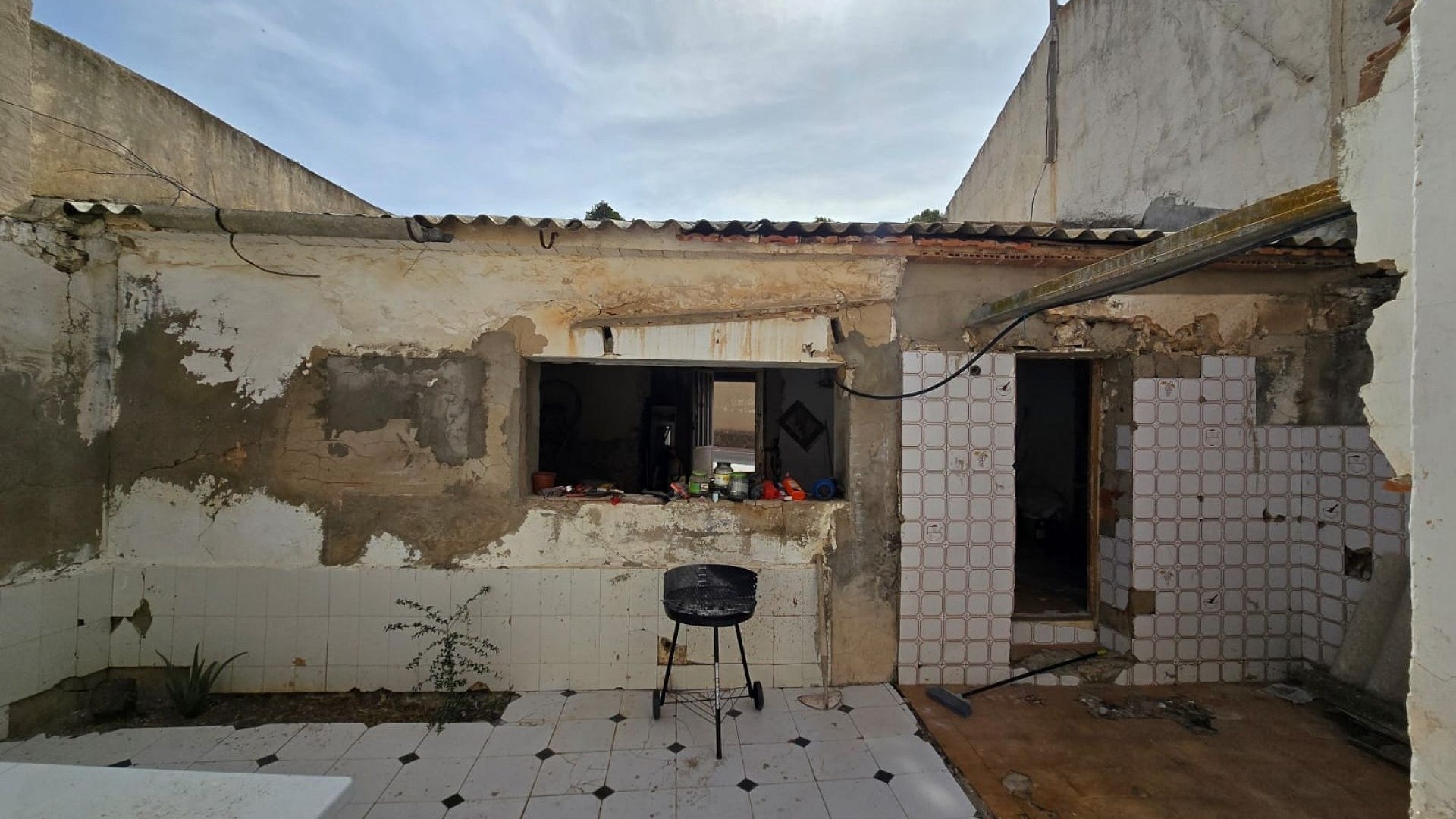 Resale - Stadthaus -
SAX