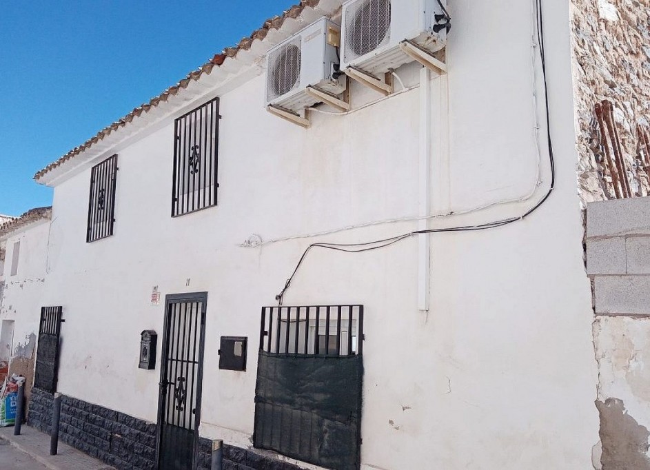 Resale - Stadthaus -
SAX