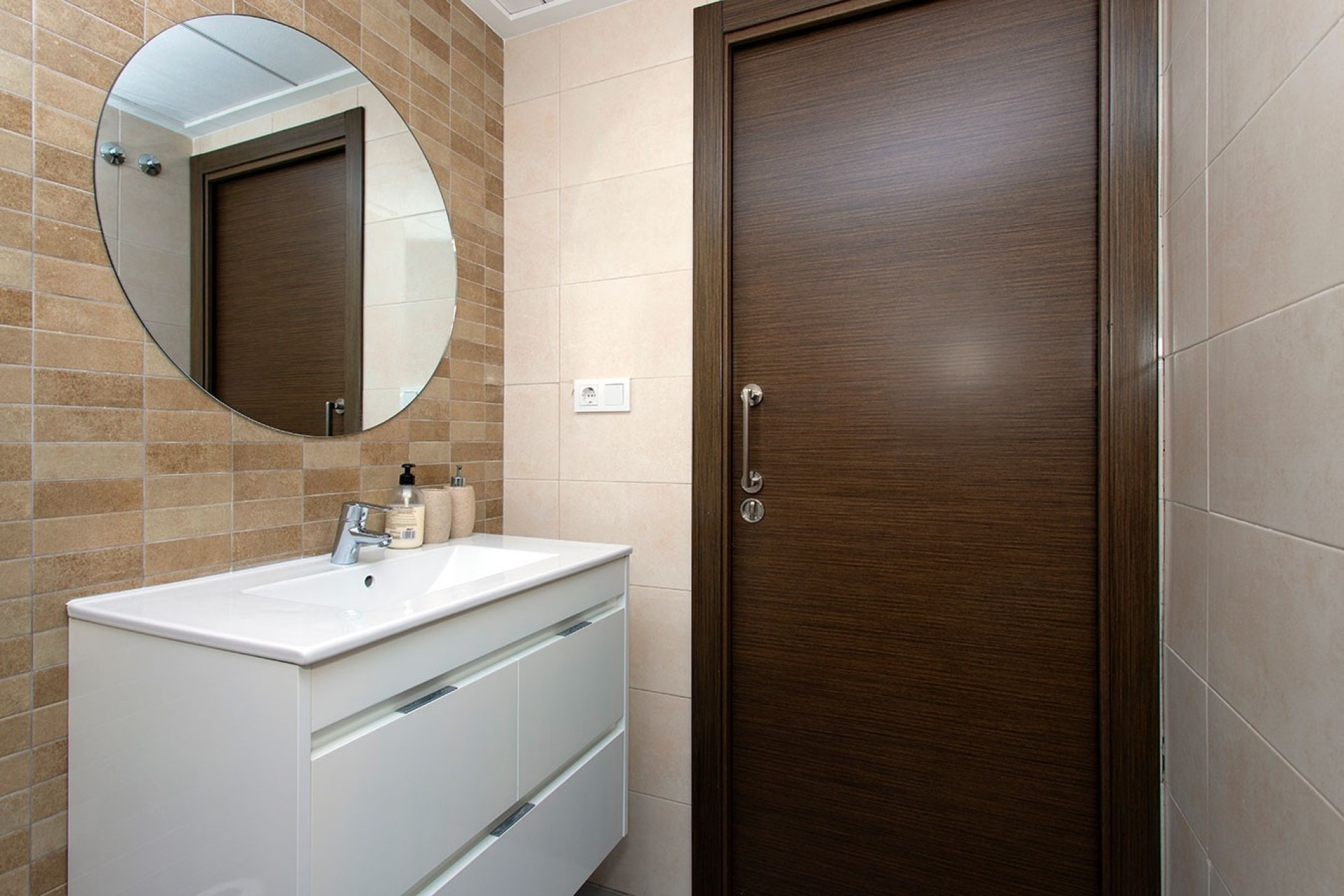 Resale - Stadthaus -
Torrevieja - Aguas Nuevas