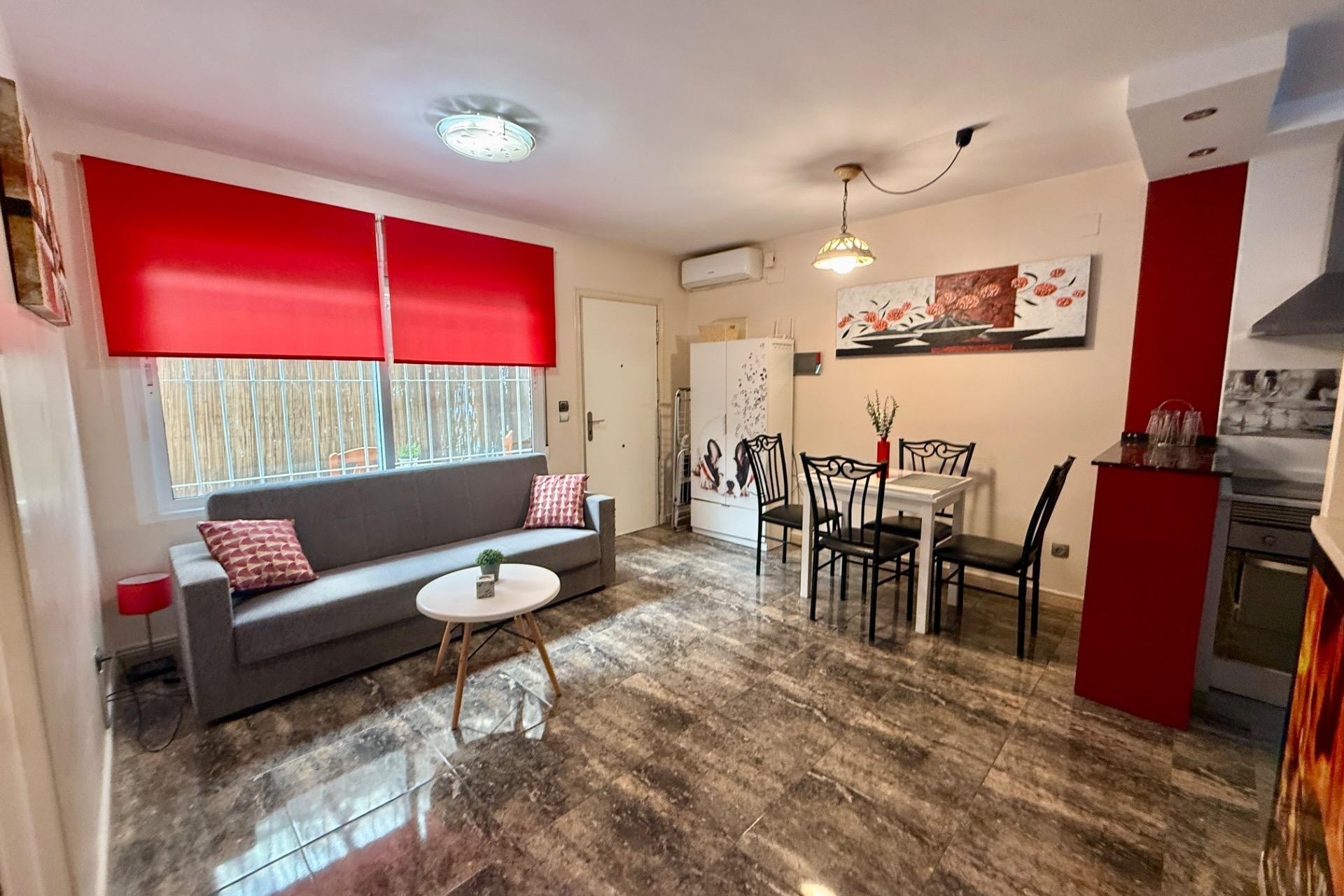 Resale - Stadthaus -
Torrevieja - Carrefour