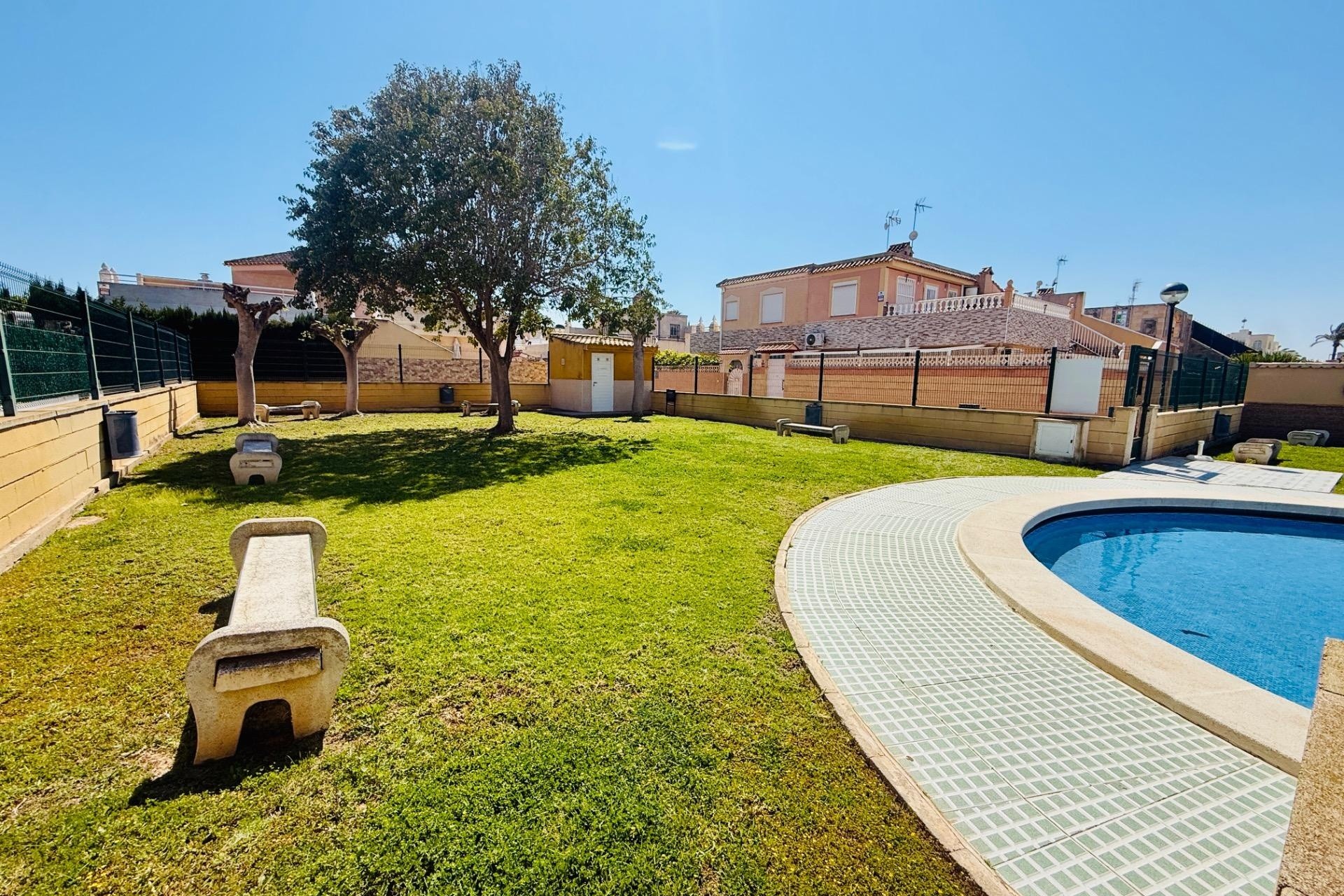 Resale - Stadthaus -
Torrevieja - Carrefour
