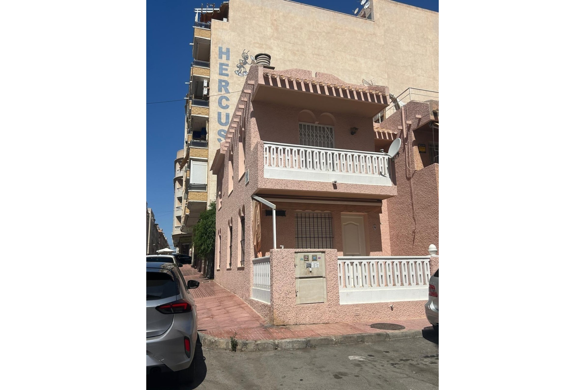 Resale - Stadthaus -
Torrevieja - Center