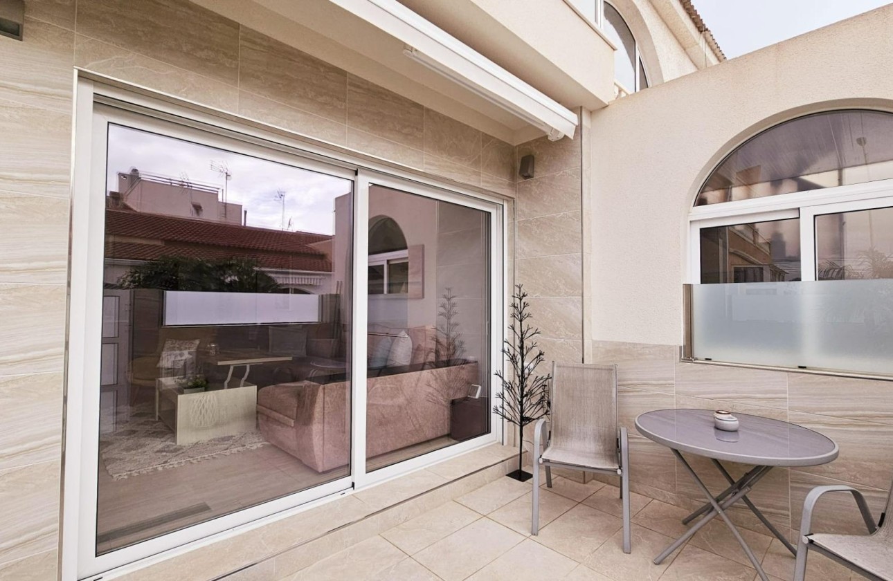Resale - Stadthaus -
Torrevieja - La Siesta