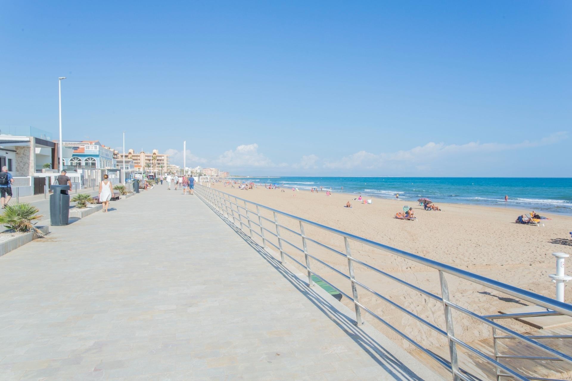Resale - Stadthaus -
Torrevieja - La Siesta