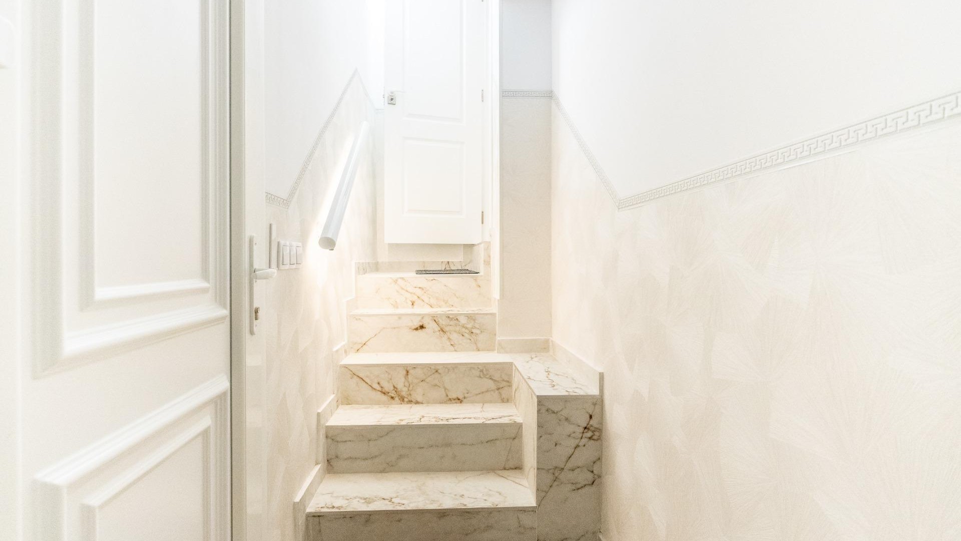 Resale - Stadthaus -
Torrevieja - Punta prima