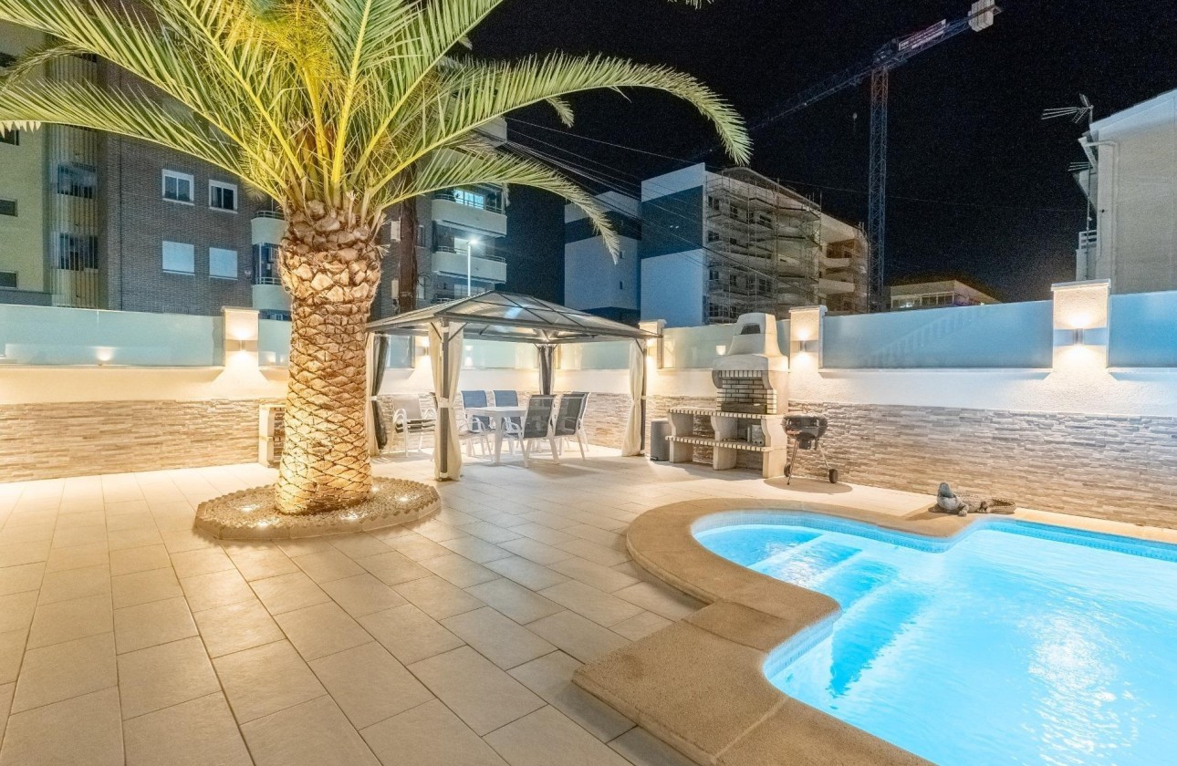 Resale - Stadthaus -
Torrevieja - Punta Prima