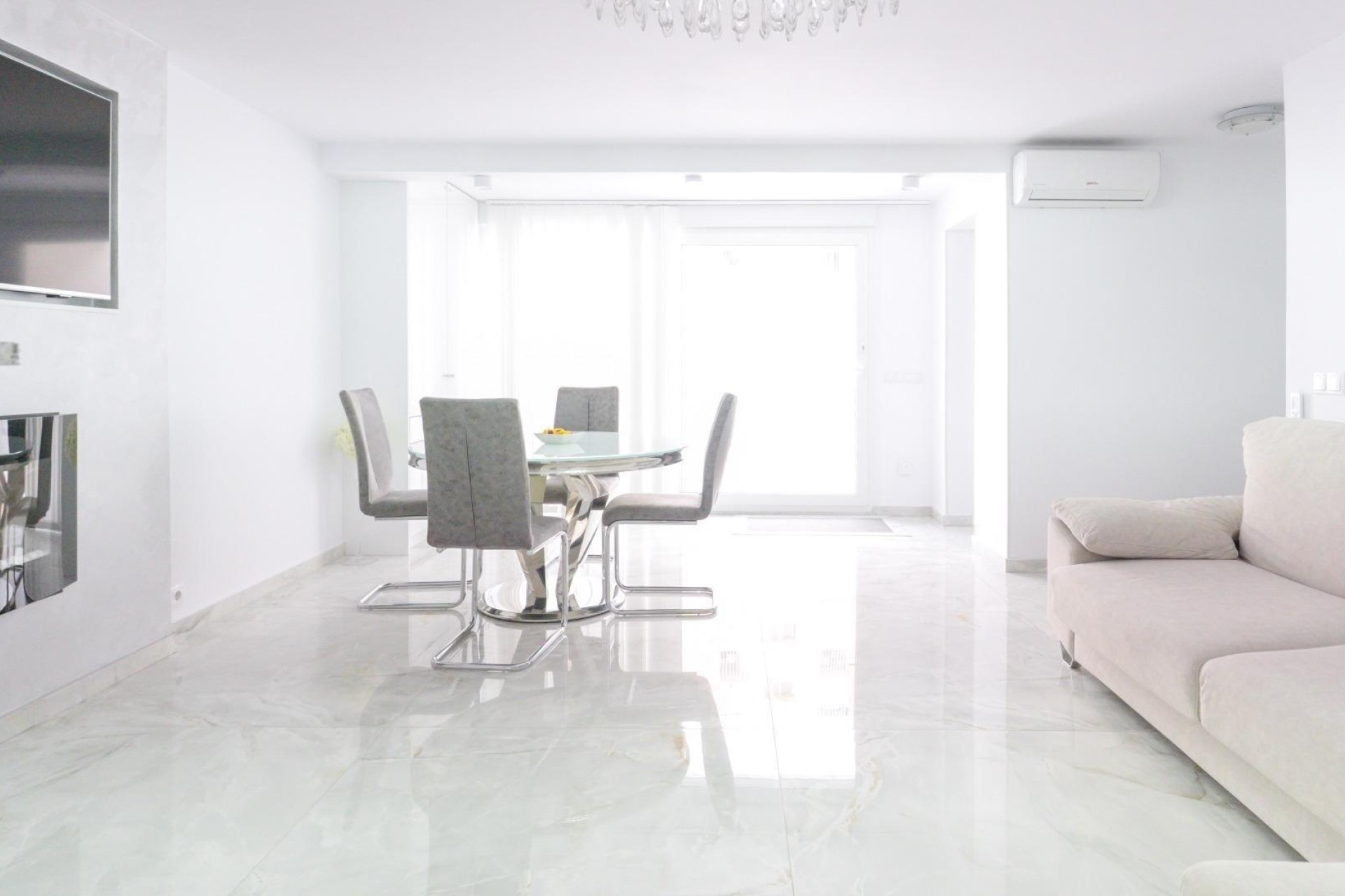 Resale - Stadthaus -
Torrevieja - Punta Prima