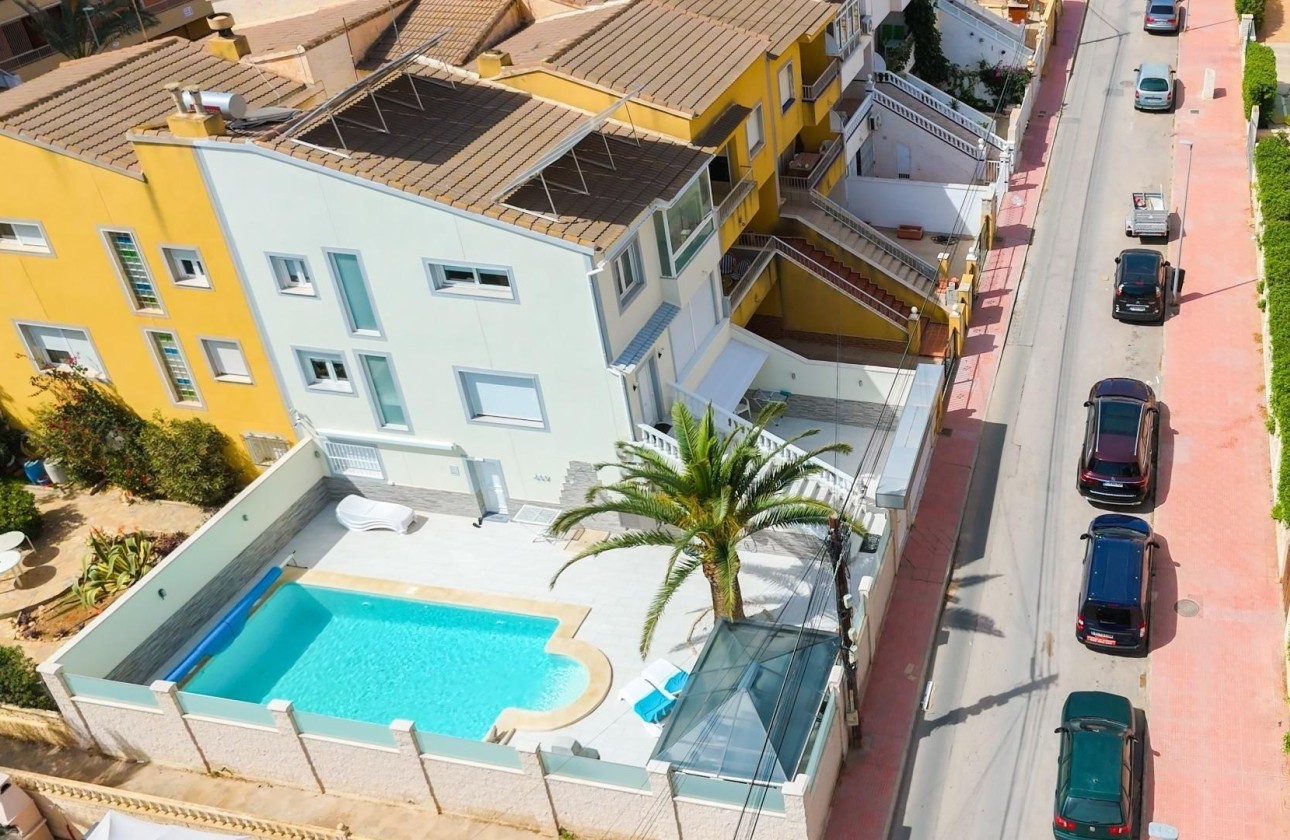 Resale - Stadthaus -
Torrevieja - Punta Prima