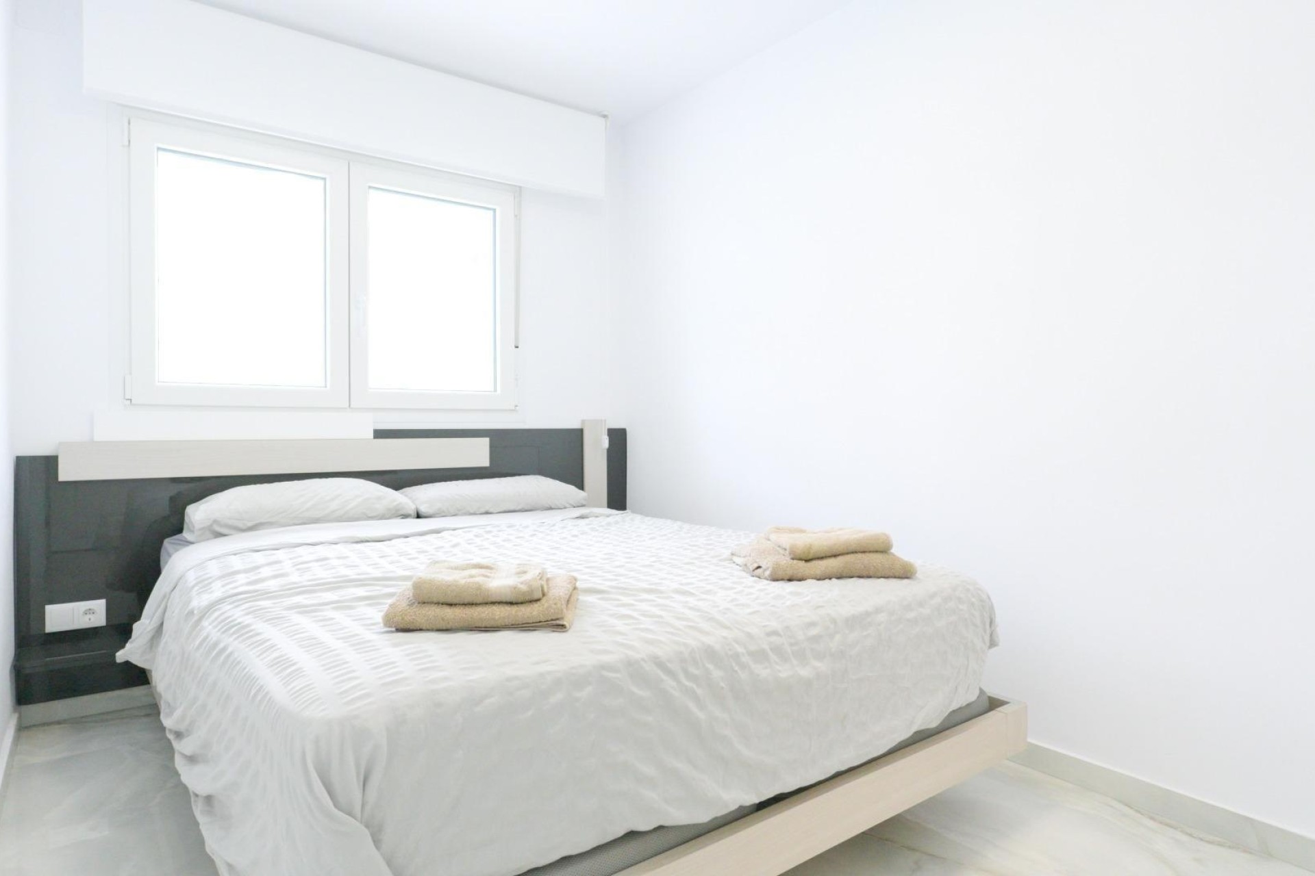 Resale - Stadthaus -
Torrevieja - Punta Prima