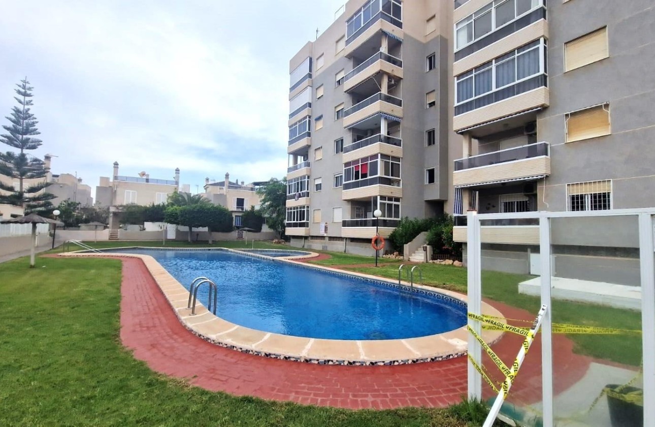 Resale - Stadthaus -
Torrevieja - Torreblanca