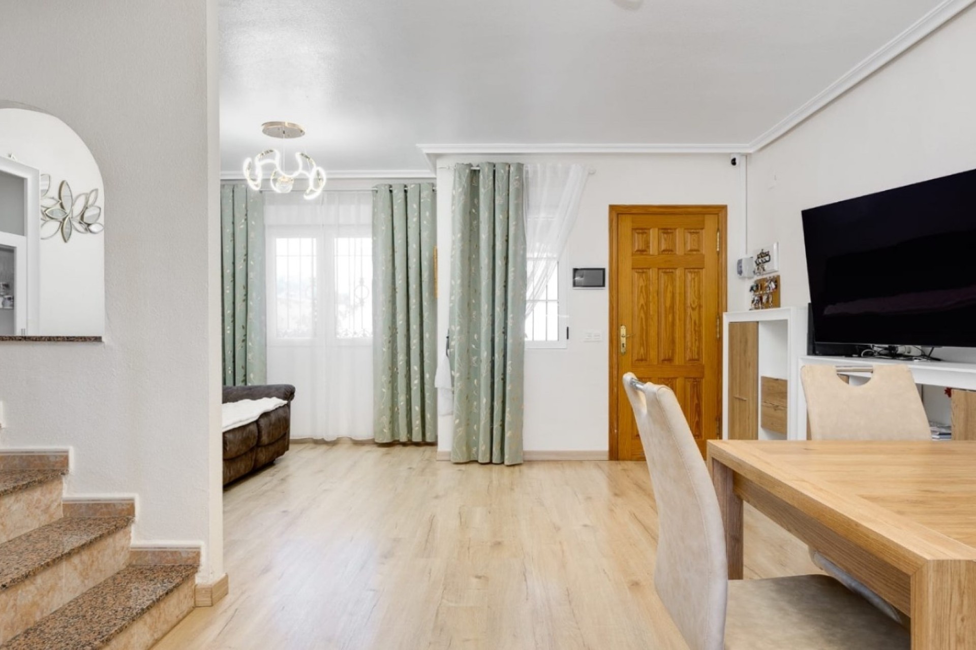 Resale - Stadthaus -
Torrevieja