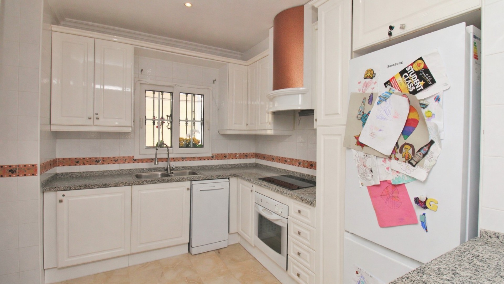 Resale - Stadthaus -
Villamartín - LOS DOLSES