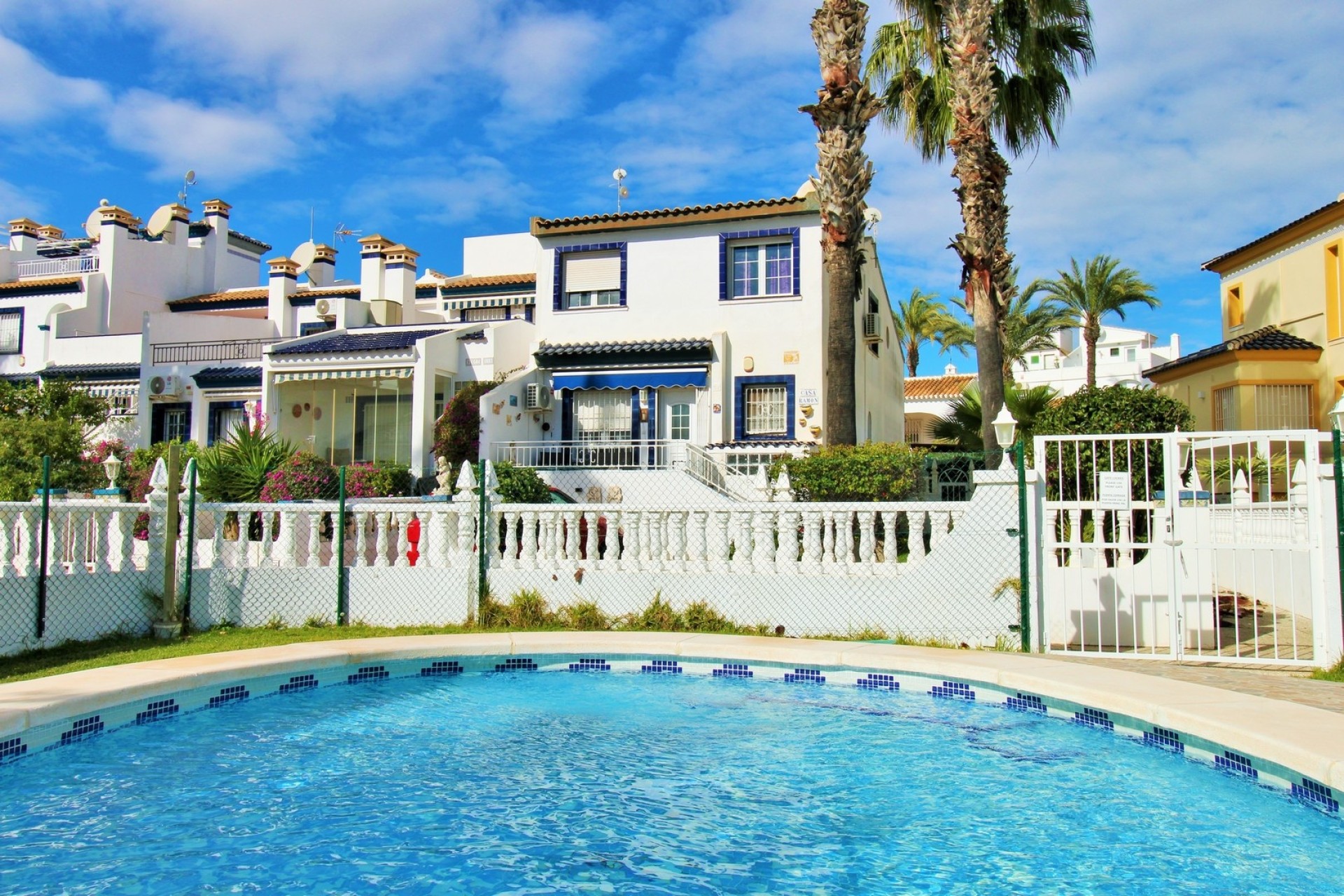 Resale - Stadthaus -
Villamartín - LOS DOLSES