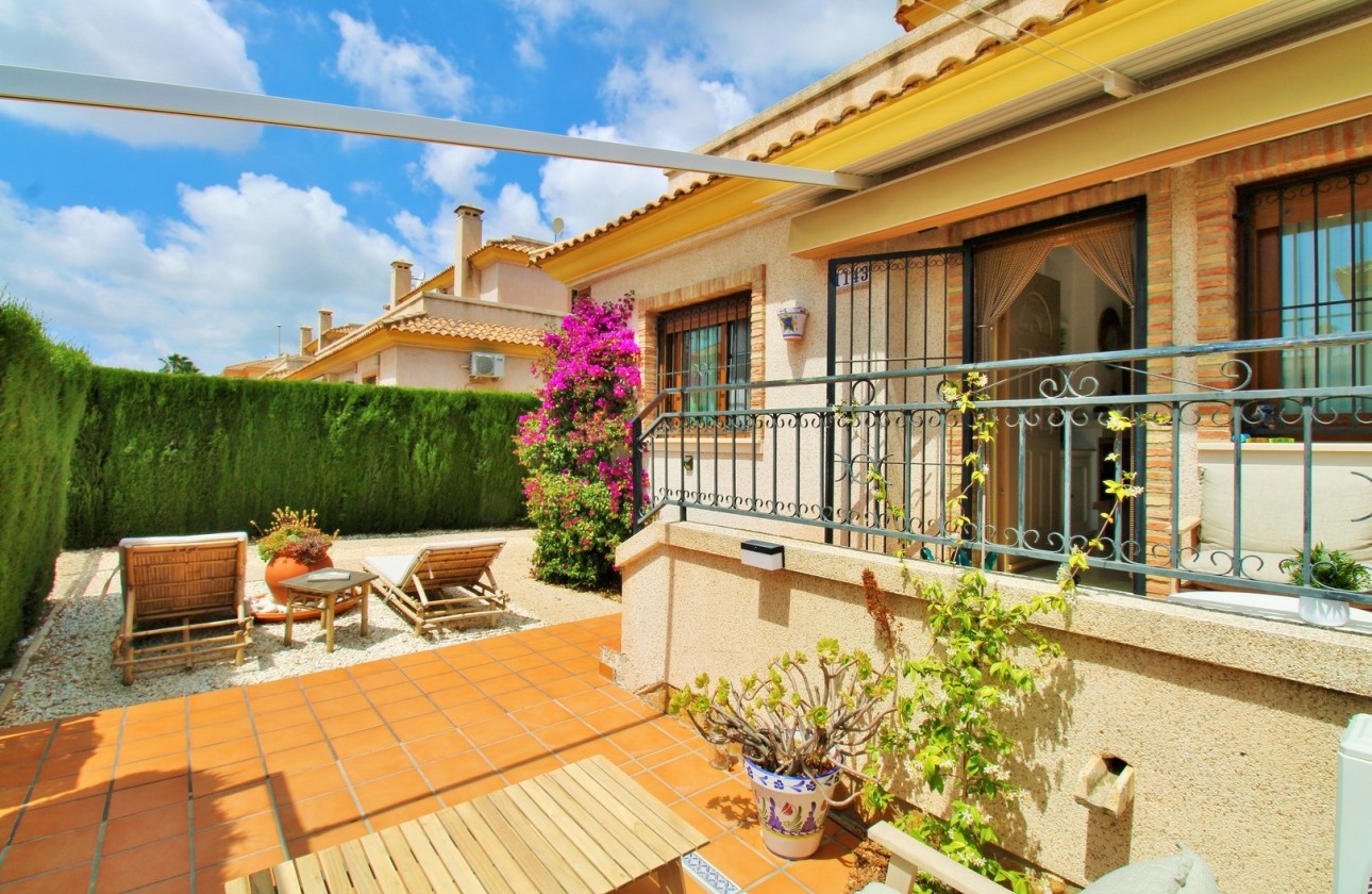 Resale - Stadthaus -
Villamartín - PAU 8