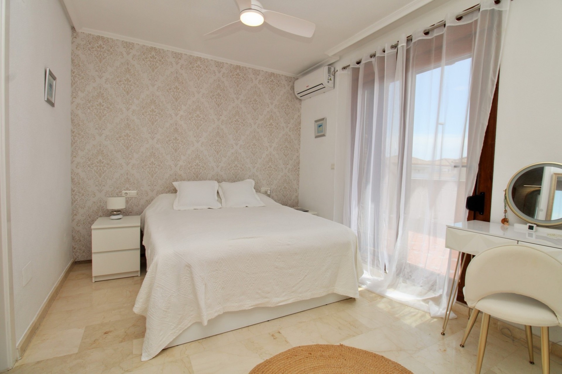 Resale - Stadthaus -
Villamartín - PAU 8