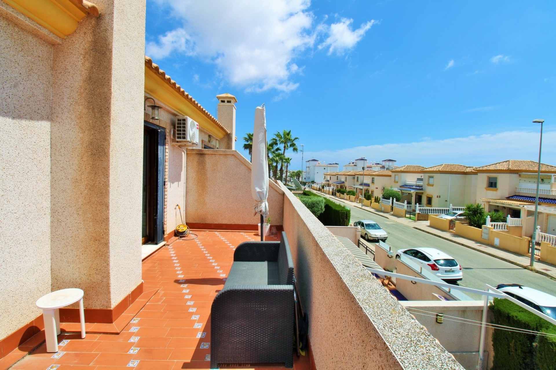 Resale - Stadthaus -
Villamartín - PAU 8