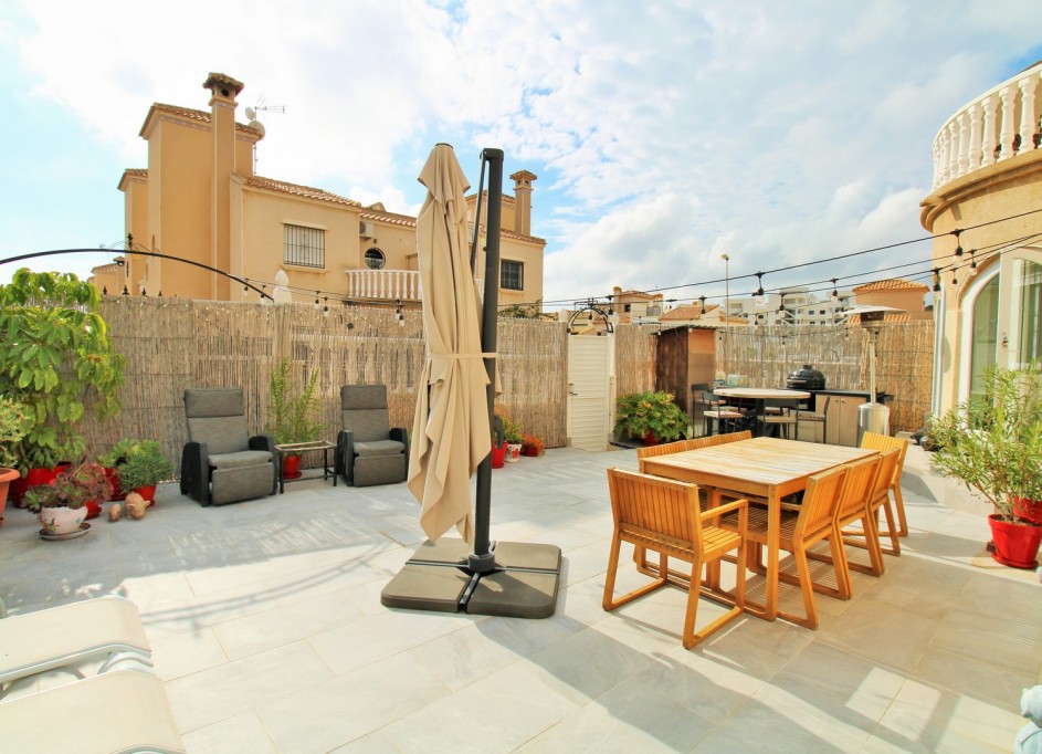 Resale - Stadthaus -
Villamartín