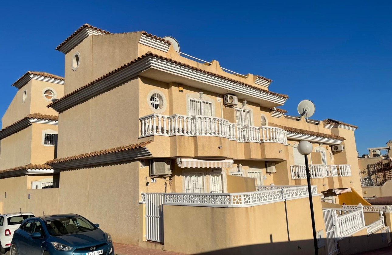Resale - Stadthaus -
Villamartín