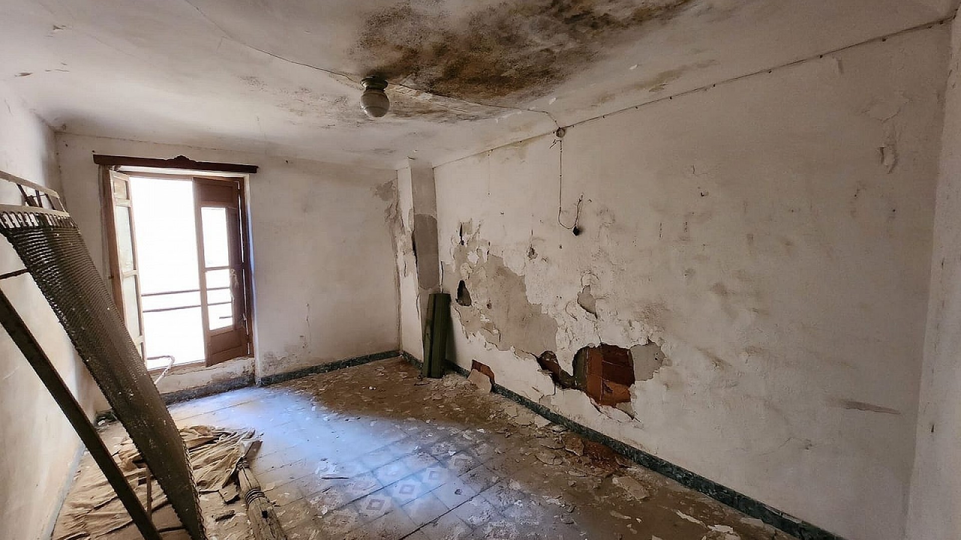 Resale - Stadthaus -
Villena