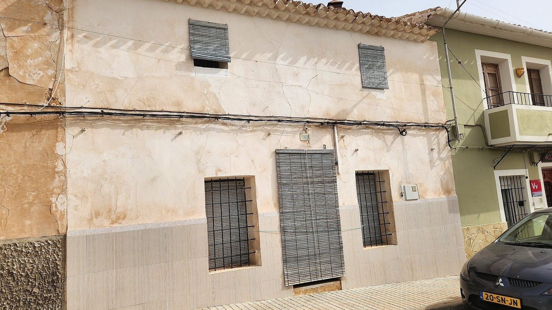 Resale - Stadthaus -
Yecla