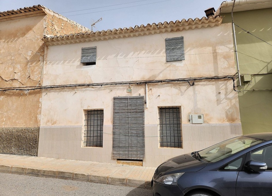 Resale - Stadthaus -
Yecla