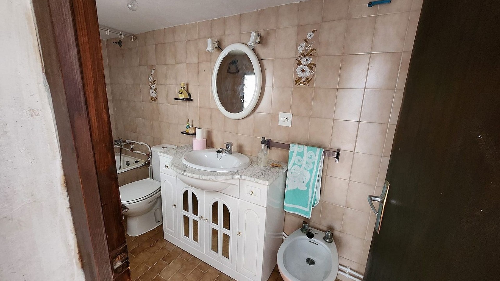 Resale - Stadthaus -
Yecla