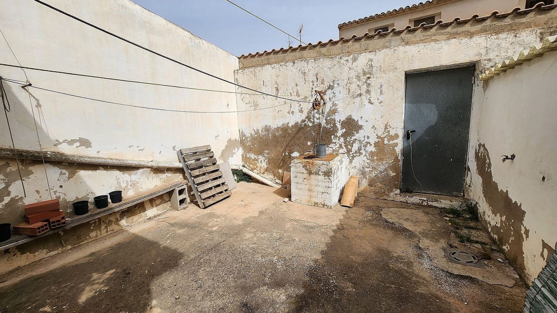 Resale - Stadthaus -
Yecla