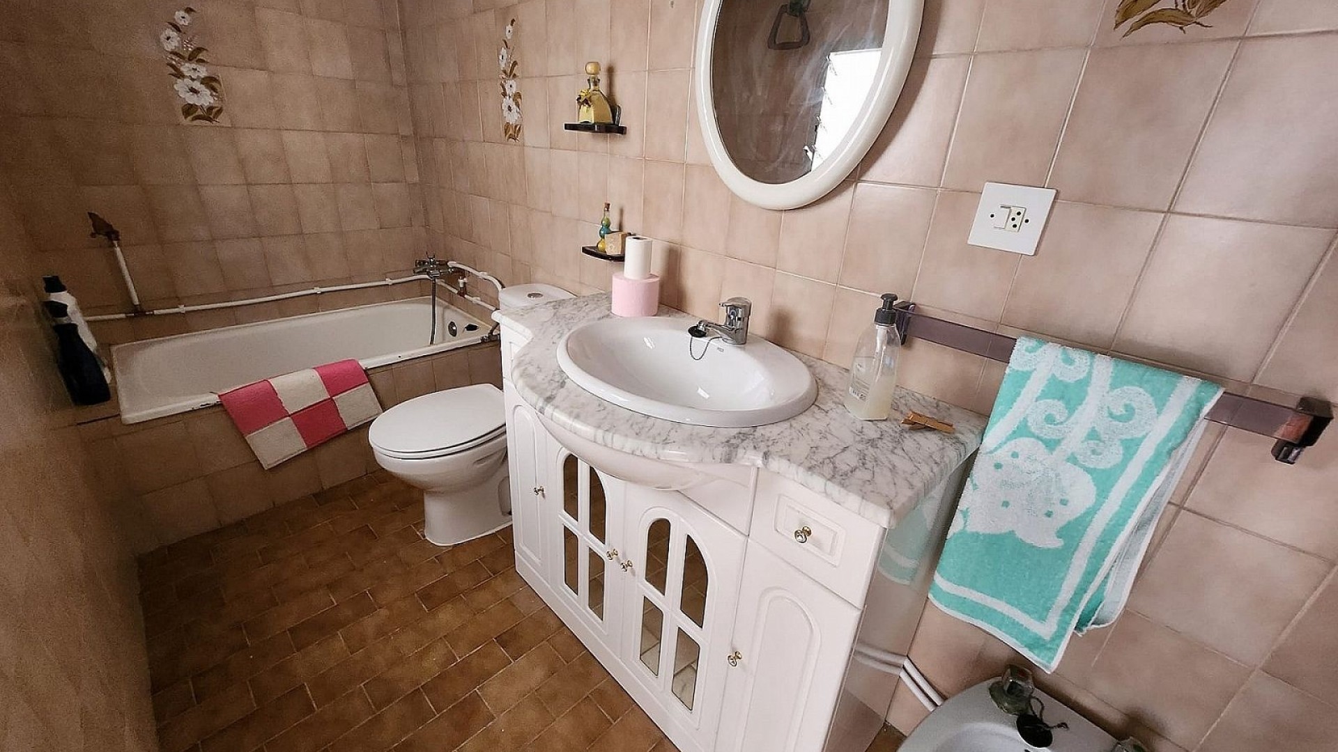 Resale - Stadthaus -
Yecla