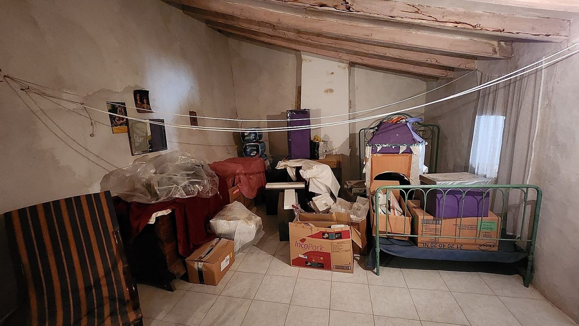 Resale - Stadthaus -
Yecla