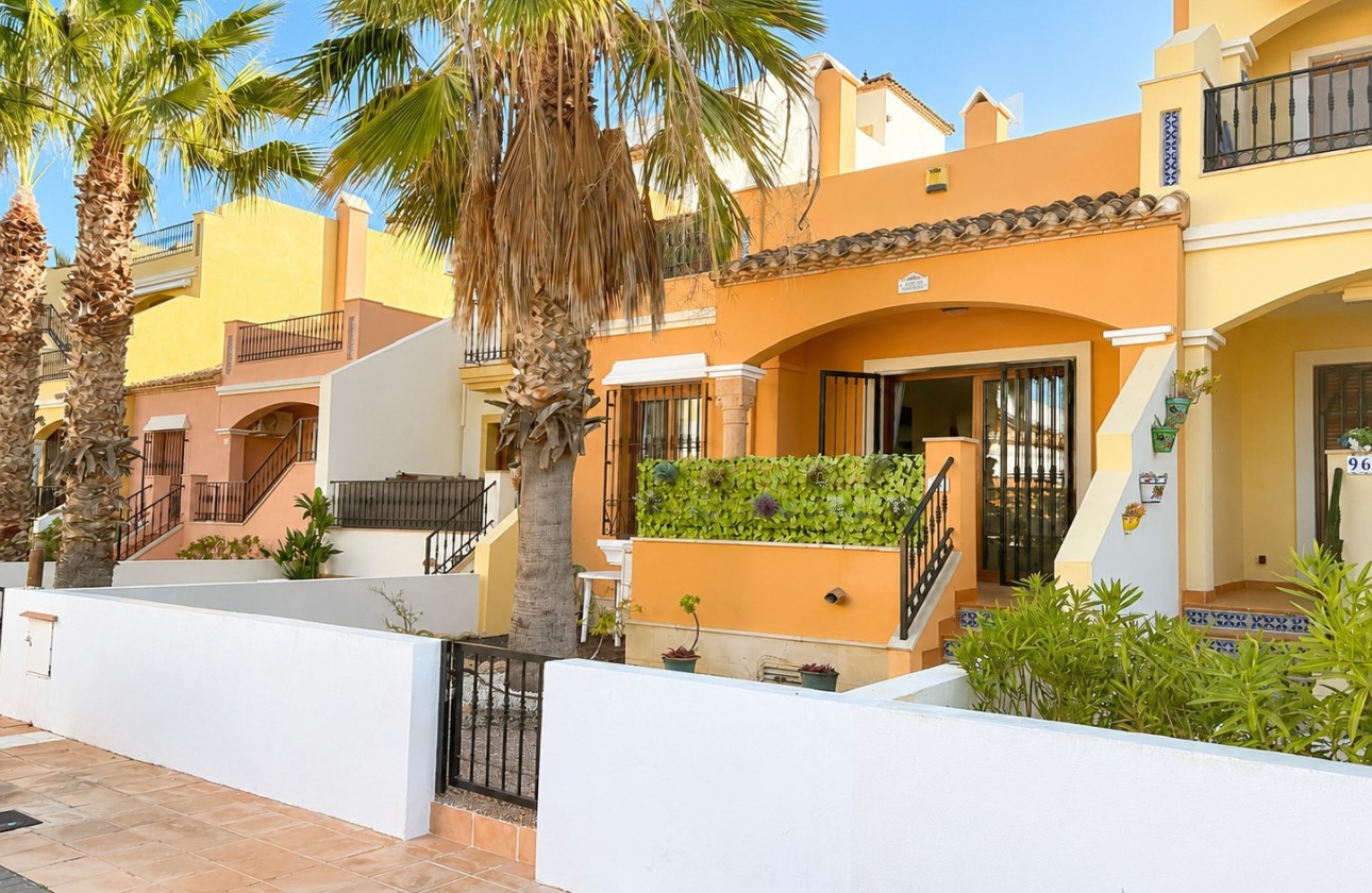 Resale - Townhouse -
Algorfa - La Finca Golf Resort