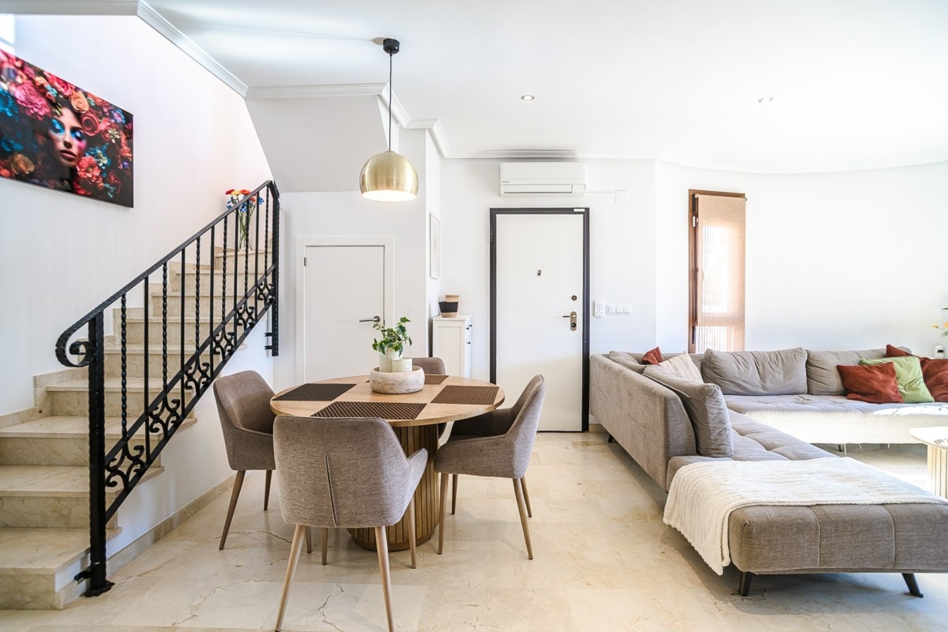Resale - Townhouse -
Algorfa