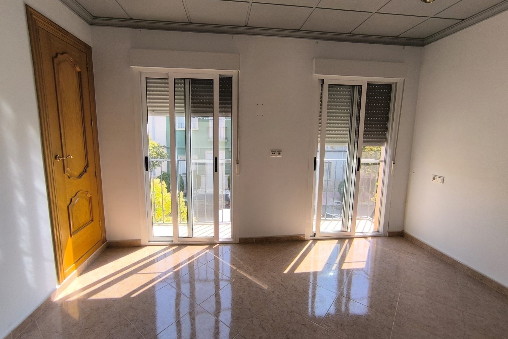 Resale - Townhouse -
Algueña - Inland