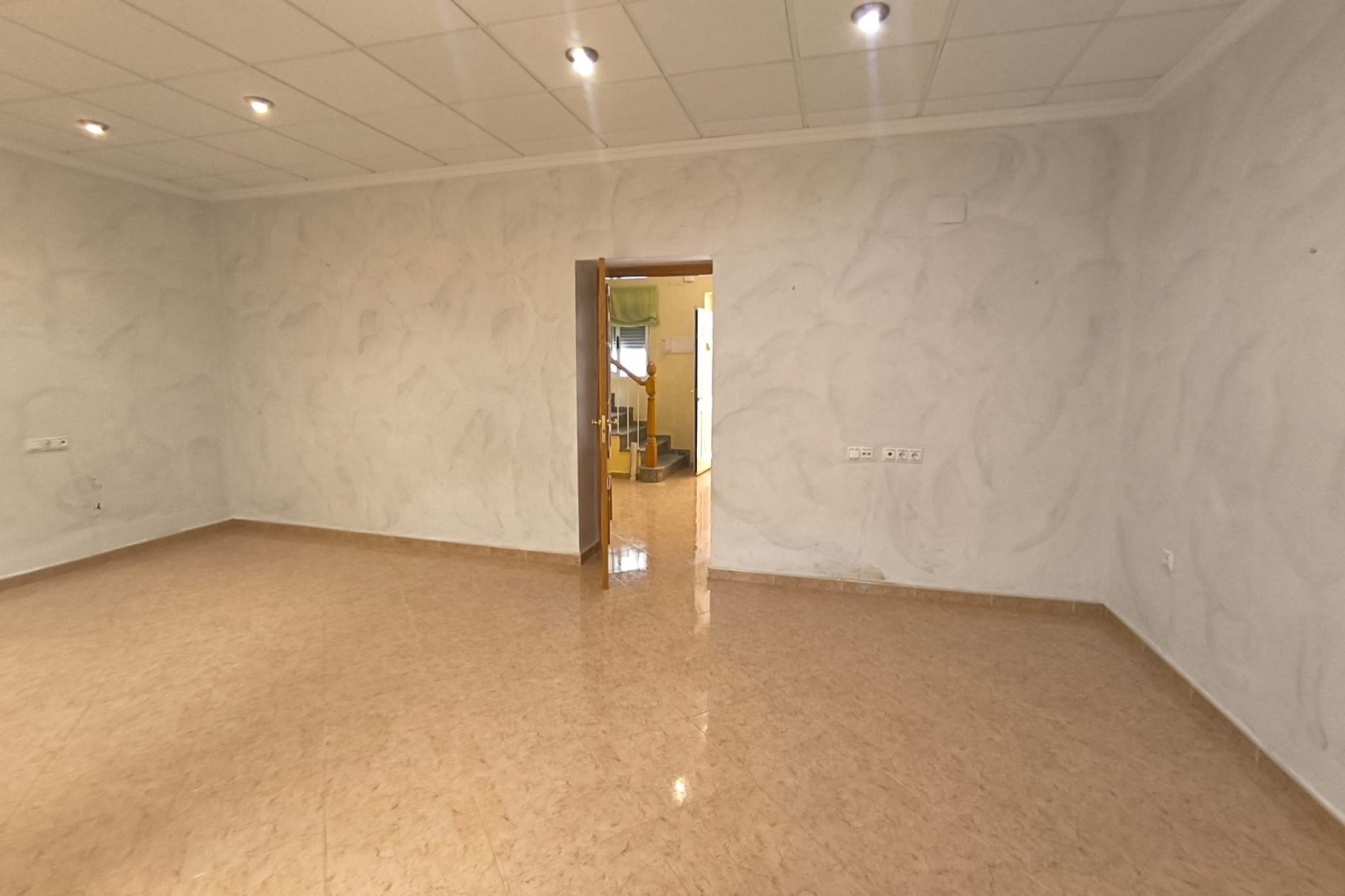 Resale - Townhouse -
Algueña - Inland