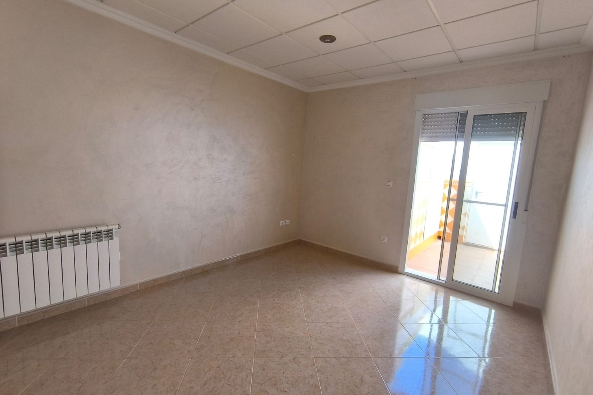 Resale - Townhouse -
Algueña - Inland