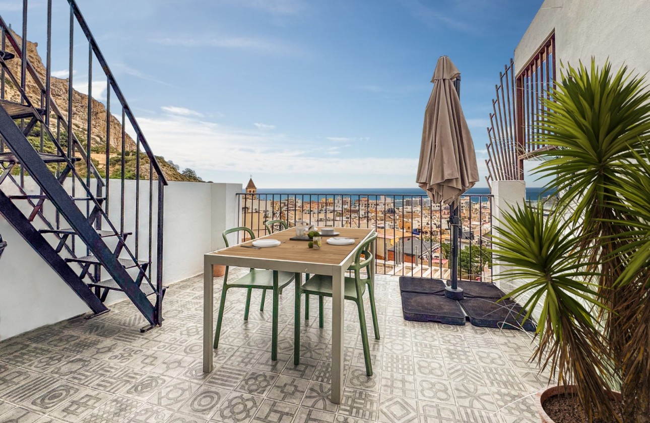 Resale - Townhouse -
Alicante - Alicante (Alacant)