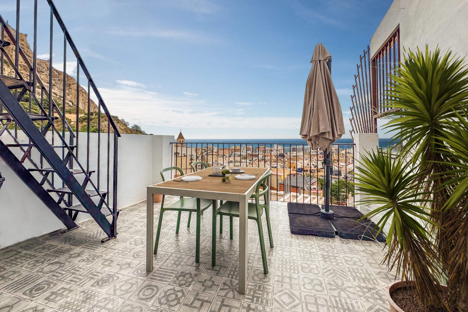Resale - Townhouse -
Alicante - Alicante (Alacant)