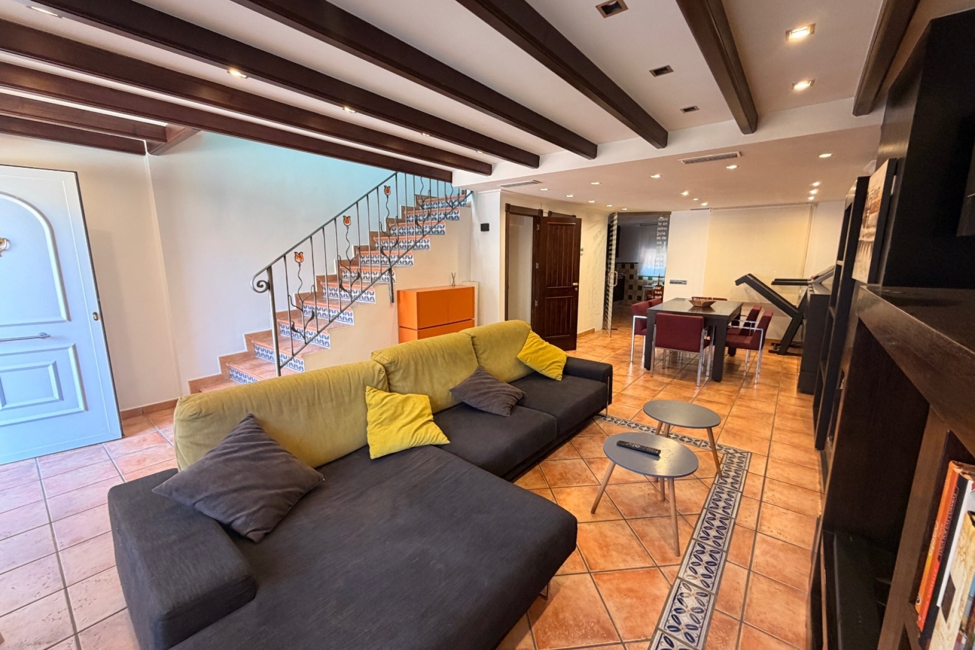 Resale - Townhouse -
Catral - pueblo