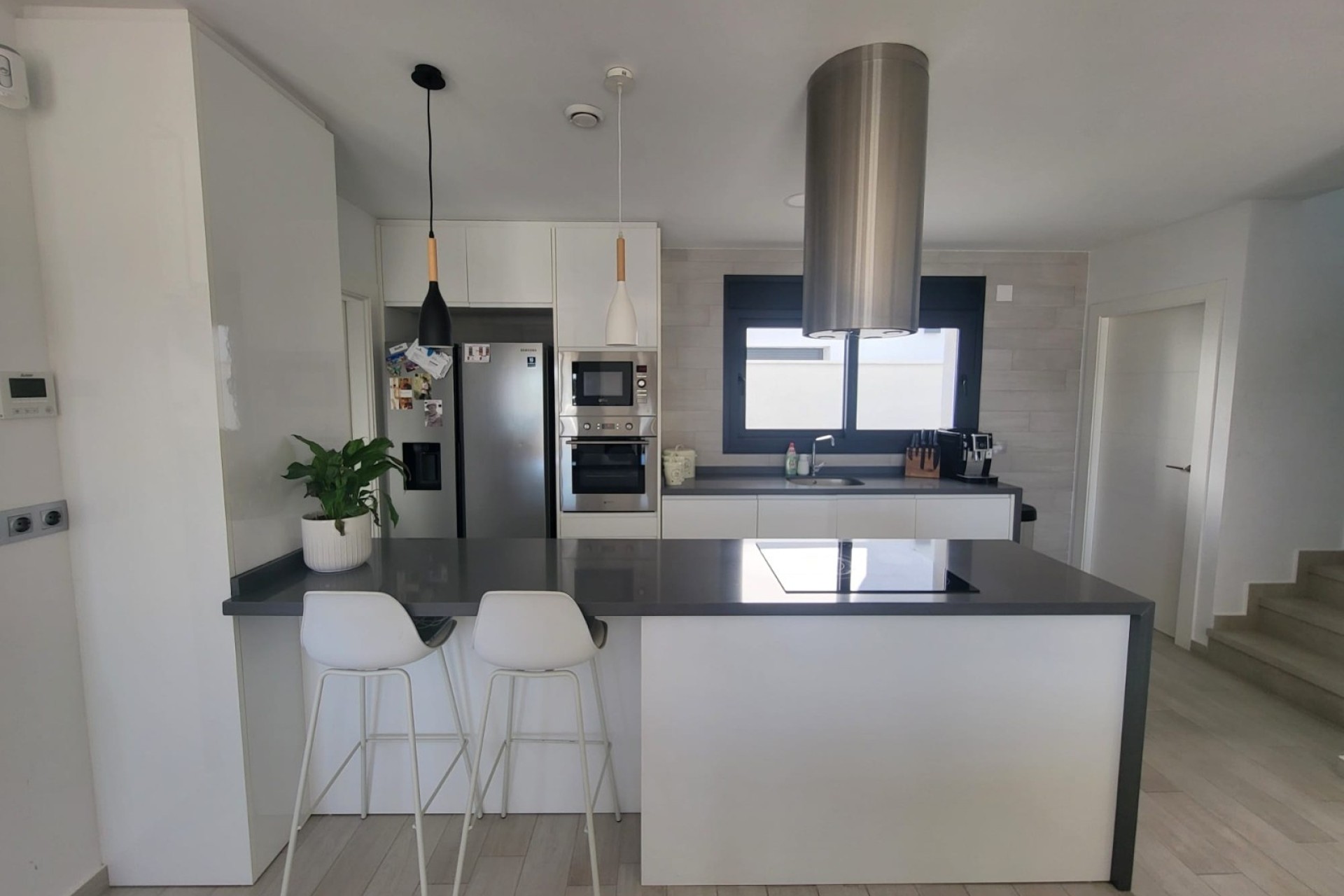 Resale - Townhouse -
Daya Vieja
