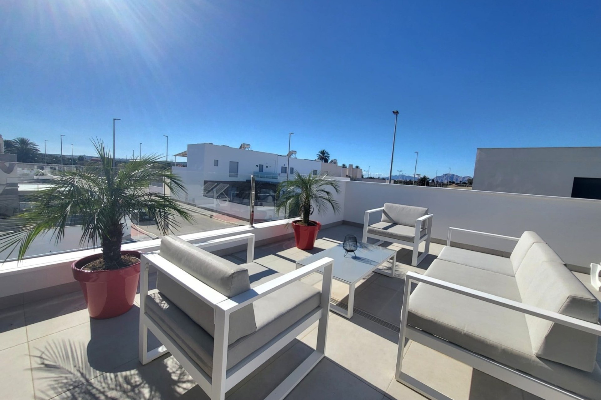 Resale - Townhouse -
Daya Vieja