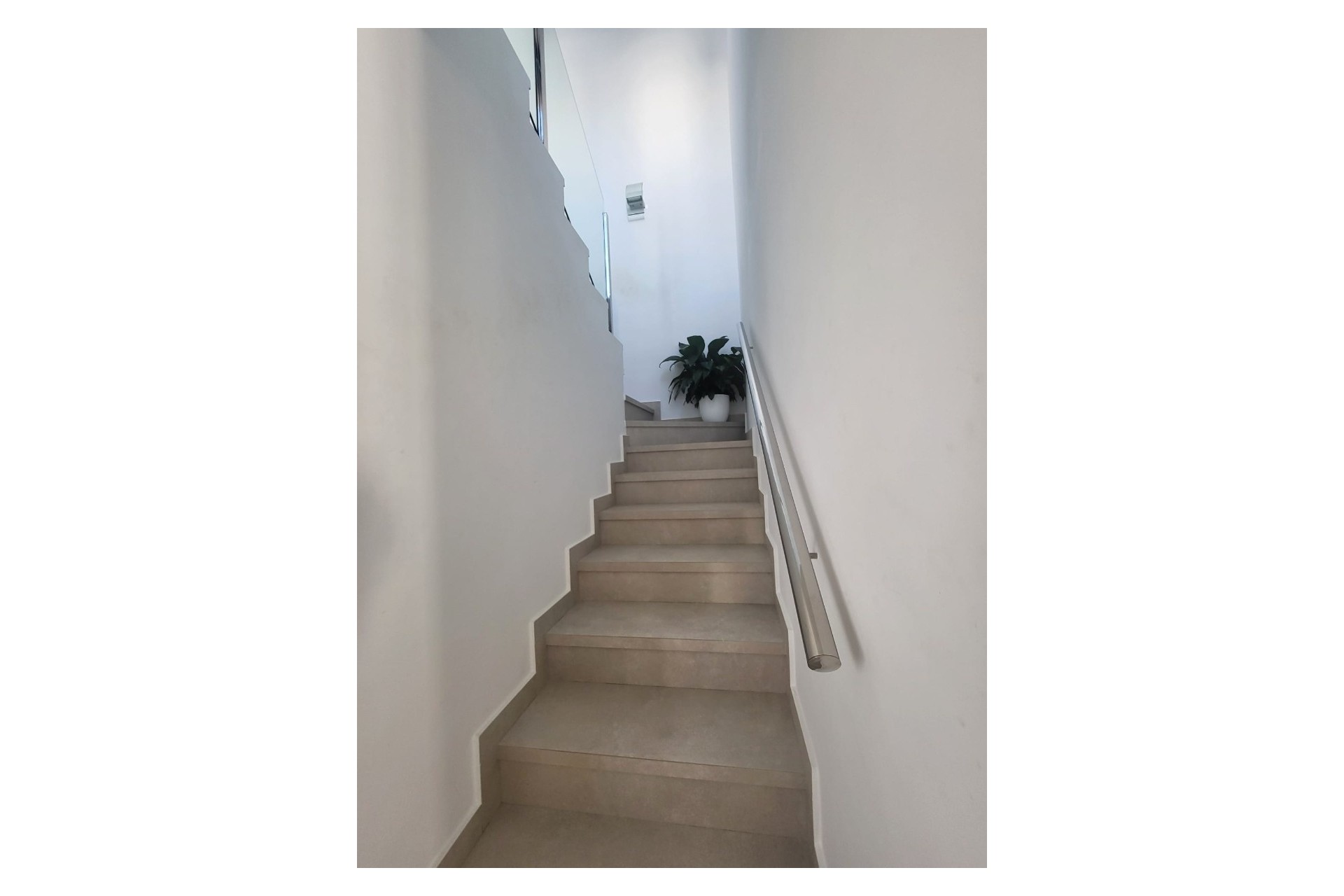 Resale - Townhouse -
Daya Vieja