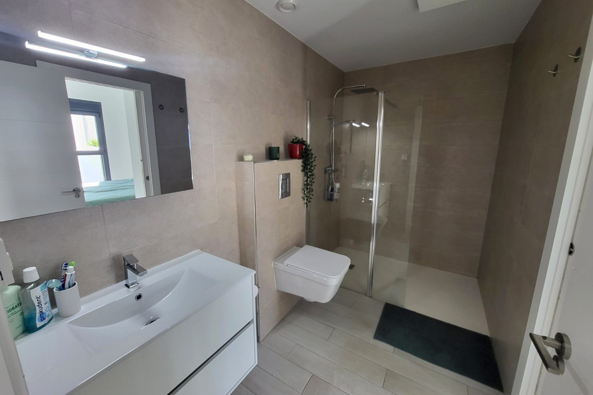 Resale - Townhouse -
Daya Vieja